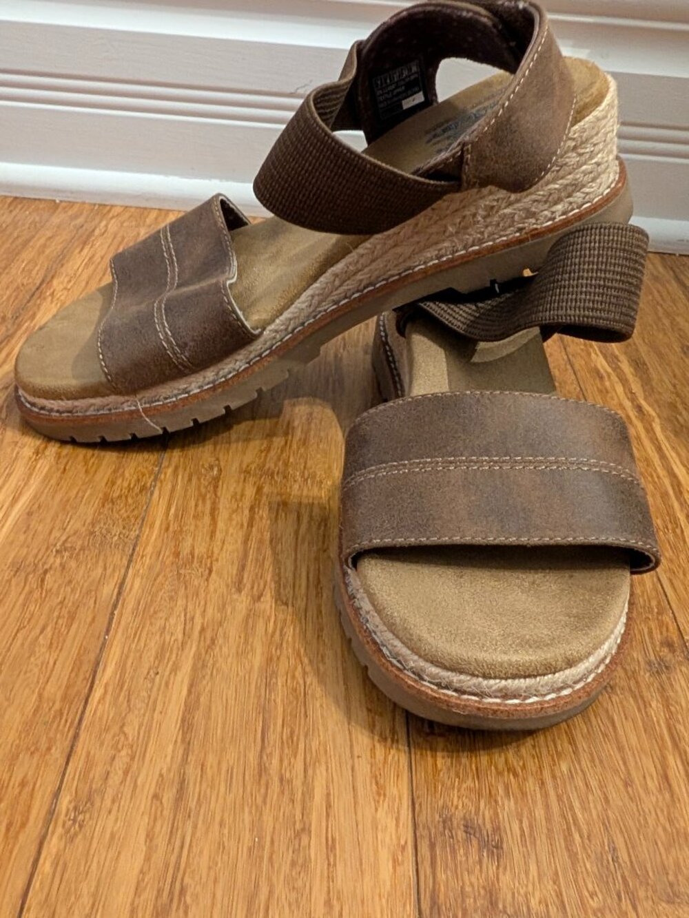 Bobs by Skechers Desert Kiss Brown Wedge Sandal, Size 7